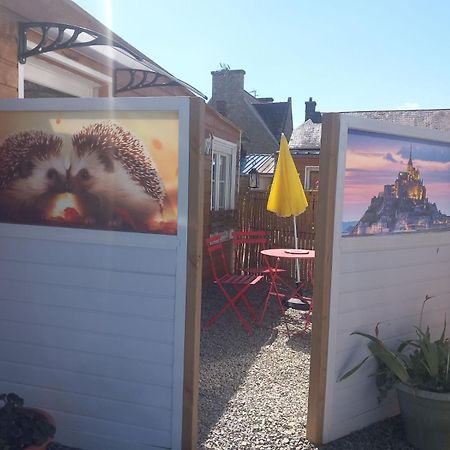Bed and Breakfast Les Herissons De La Baie Pontorson Exterior foto